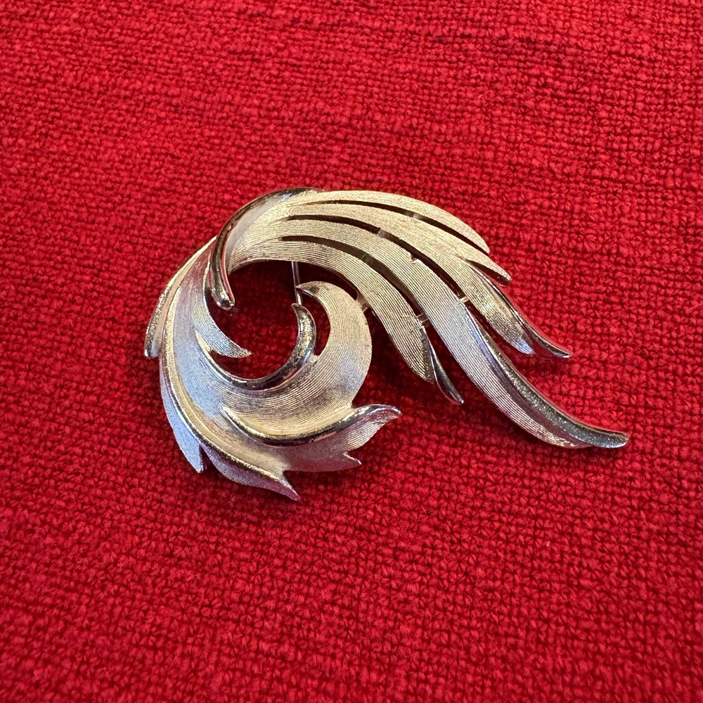 Vintage Silver Swirl Brooch